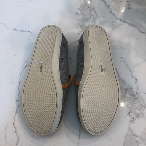 Sanuk Gray Wool Flannel Slip On - Picture 4 of 4
